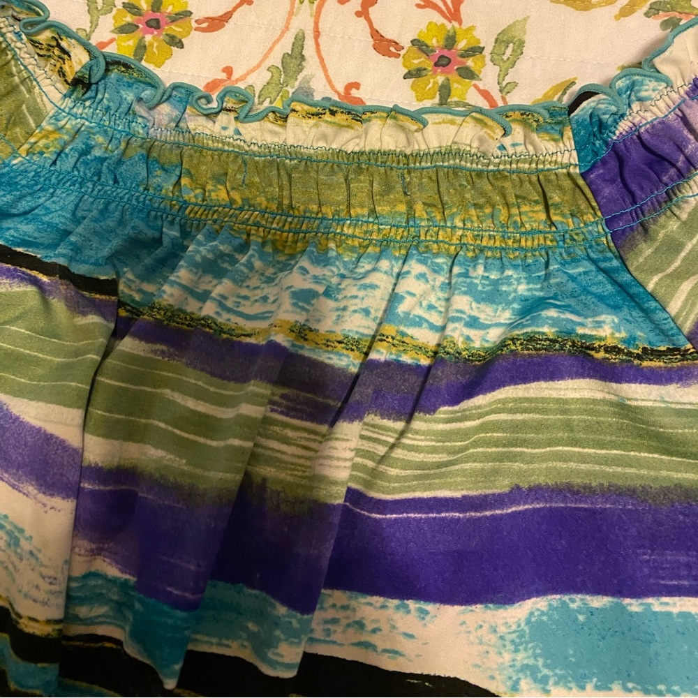 Precious Multi Colored Top With Detail, Size L , … - image 6